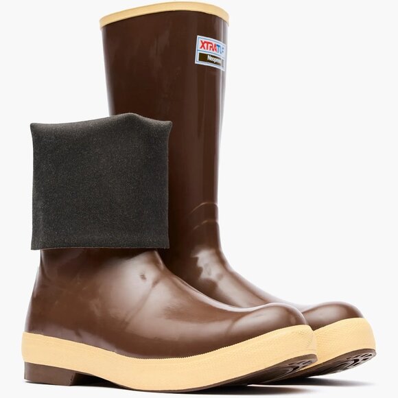 XTRATUF 15 inch Plain toe waterproof boots NEW in box size 13 M